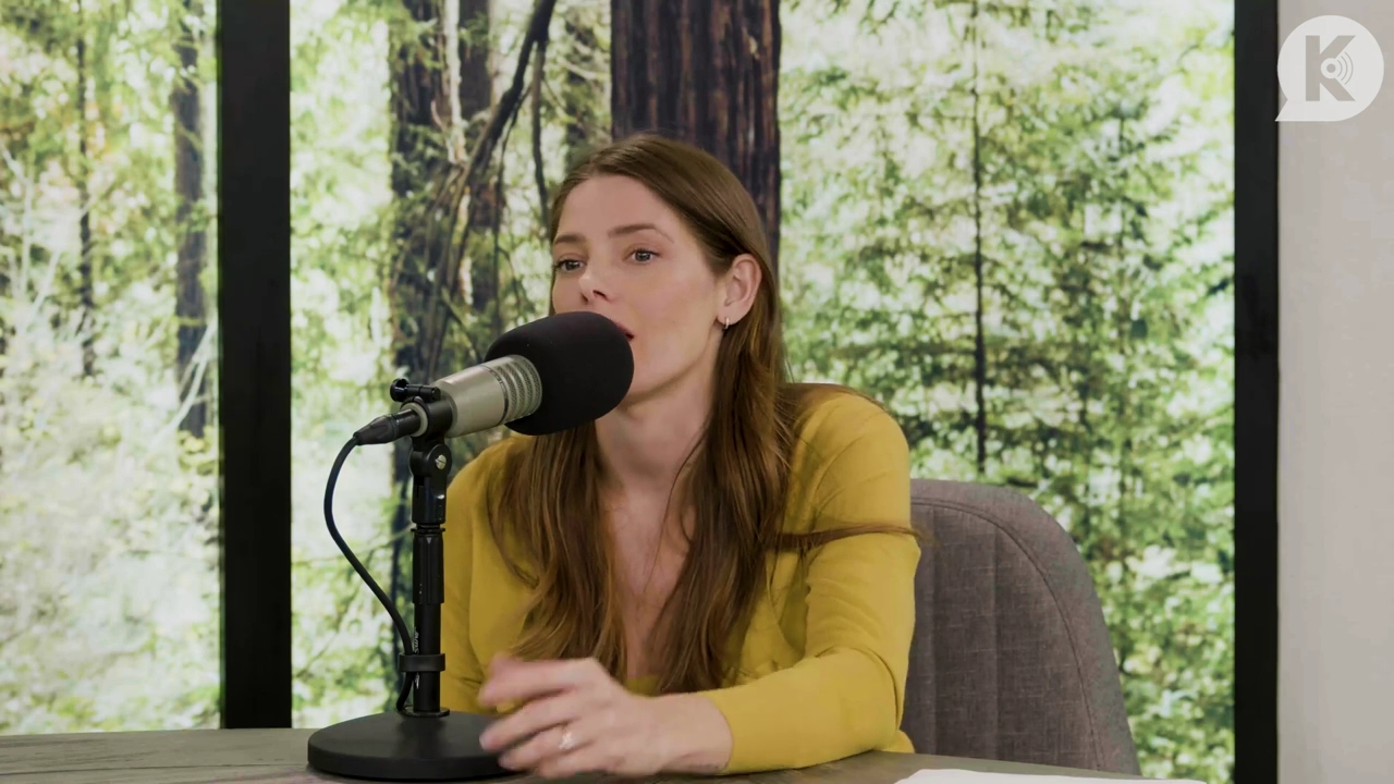 Ashley-Greene-dot-nl_TheTwilightEffect-Aflevering7NewMoonRewatchPart2of3-3280.jpg Ashley-Greene-dot-nl_TheTwilightEffect-Aflevering7NewMoonRewatchPart2of3-3280.jpg