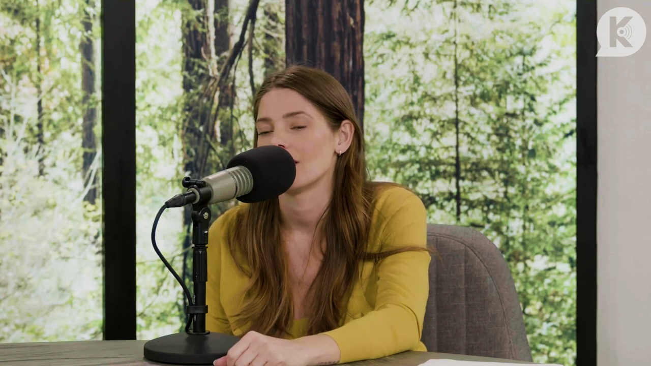 Ashley-Greene-dot-nl_TheTwilightEffect-Aflevering7NewMoonRewatchPart2of3-3281.jpg Ashley-Greene-dot-nl_TheTwilightEffect-Aflevering7NewMoonRewatchPart2of3-3281.jpg