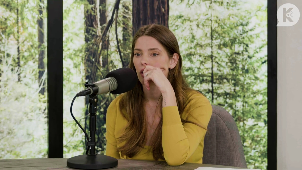 Ashley-Greene-dot-nl_TheTwilightEffect-Aflevering7NewMoonRewatchPart2of3-3315.jpg Ashley-Greene-dot-nl_TheTwilightEffect-Aflevering7NewMoonRewatchPart2of3-3315.jpg