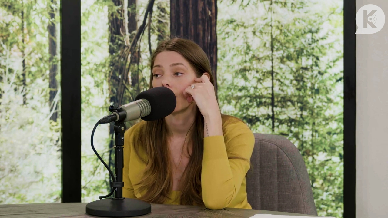 Ashley-Greene-dot-nl_TheTwilightEffect-Aflevering7NewMoonRewatchPart2of3-3360.jpg Ashley-Greene-dot-nl_TheTwilightEffect-Aflevering7NewMoonRewatchPart2of3-3360.jpg