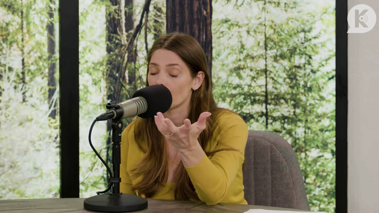 Ashley-Greene-dot-nl_TheTwilightEffect-Aflevering7NewMoonRewatchPart2of3-3370.jpg Ashley-Greene-dot-nl_TheTwilightEffect-Aflevering7NewMoonRewatchPart2of3-3370.jpg