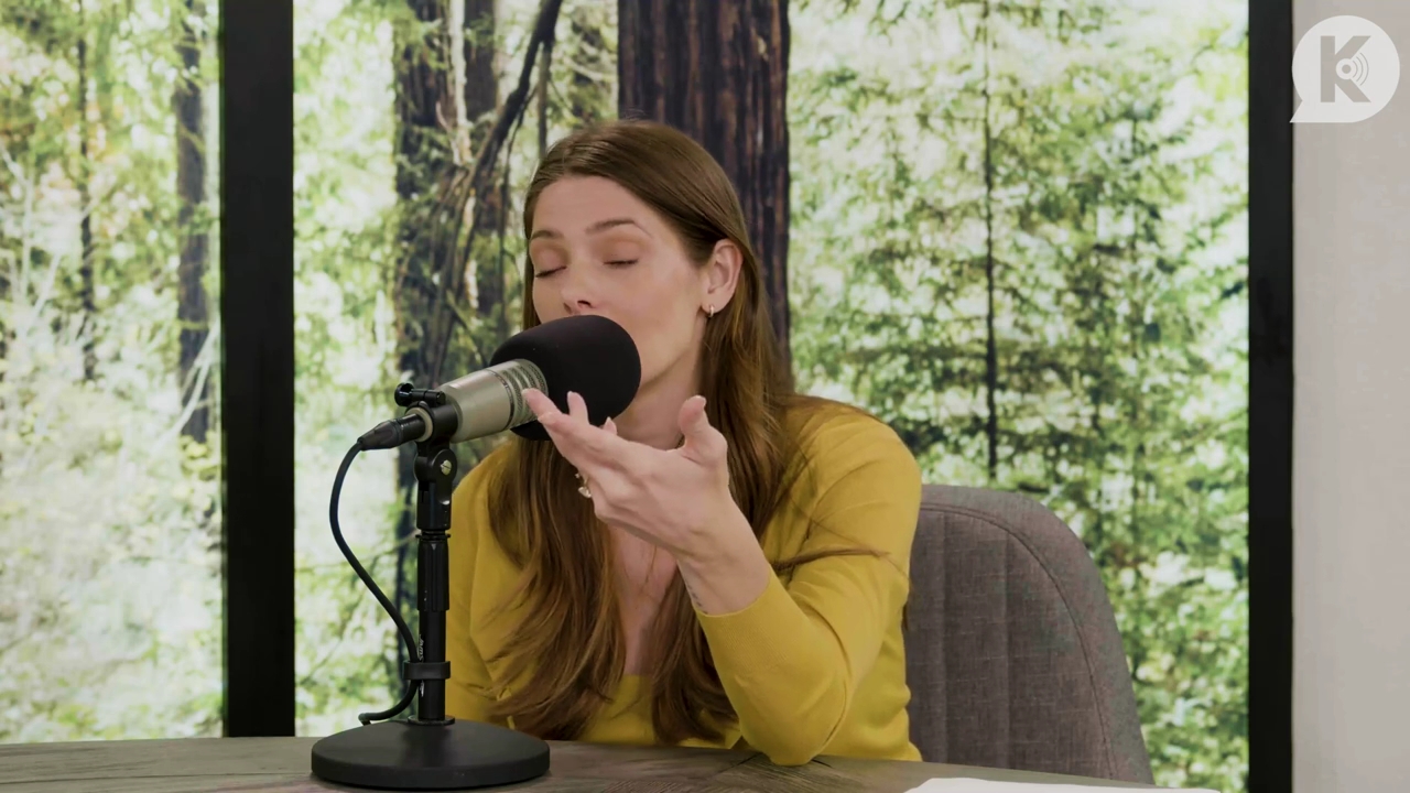 Ashley-Greene-dot-nl_TheTwilightEffect-Aflevering7NewMoonRewatchPart2of3-3380.jpg Ashley-Greene-dot-nl_TheTwilightEffect-Aflevering7NewMoonRewatchPart2of3-3380.jpg