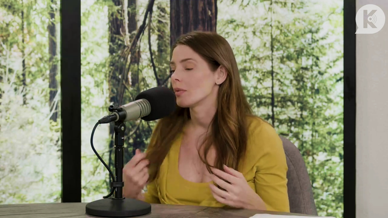 Ashley-Greene-dot-nl_TheTwilightEffect-Aflevering7NewMoonRewatchPart2of3-3590.jpg Ashley-Greene-dot-nl_TheTwilightEffect-Aflevering7NewMoonRewatchPart2of3-3590.jpg