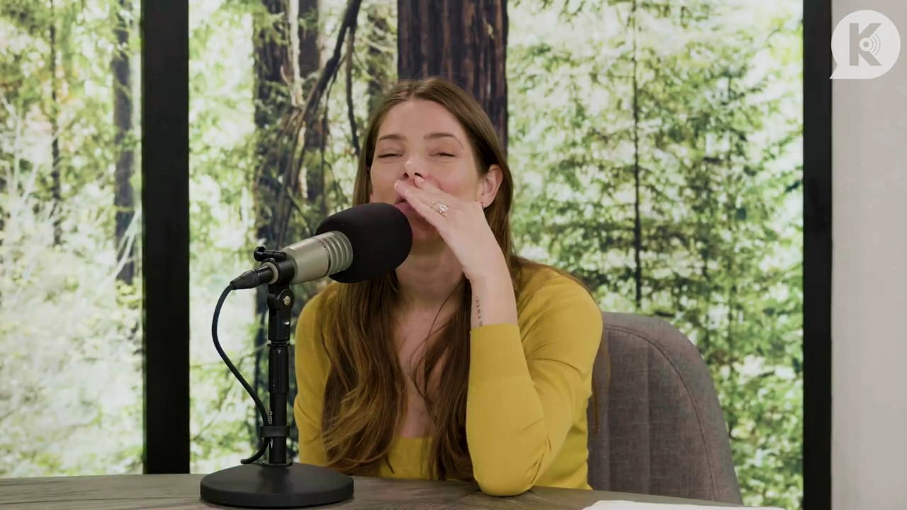 Ashley-Greene-dot-nl_TheTwilightEffect-Aflevering7NewMoonRewatchPart2of3-3630.jpg Ashley-Greene-dot-nl_TheTwilightEffect-Aflevering7NewMoonRewatchPart2of3-3630.jpg