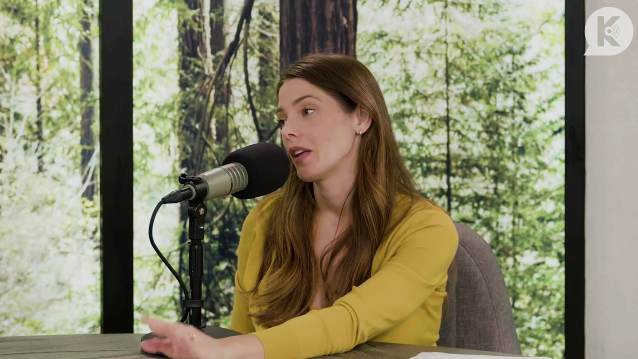 Ashley-Greene-dot-nl_TheTwilightEffect-Aflevering7NewMoonRewatchPart2of3-3705.jpg Ashley-Greene-dot-nl_TheTwilightEffect-Aflevering7NewMoonRewatchPart2of3-3705.jpg