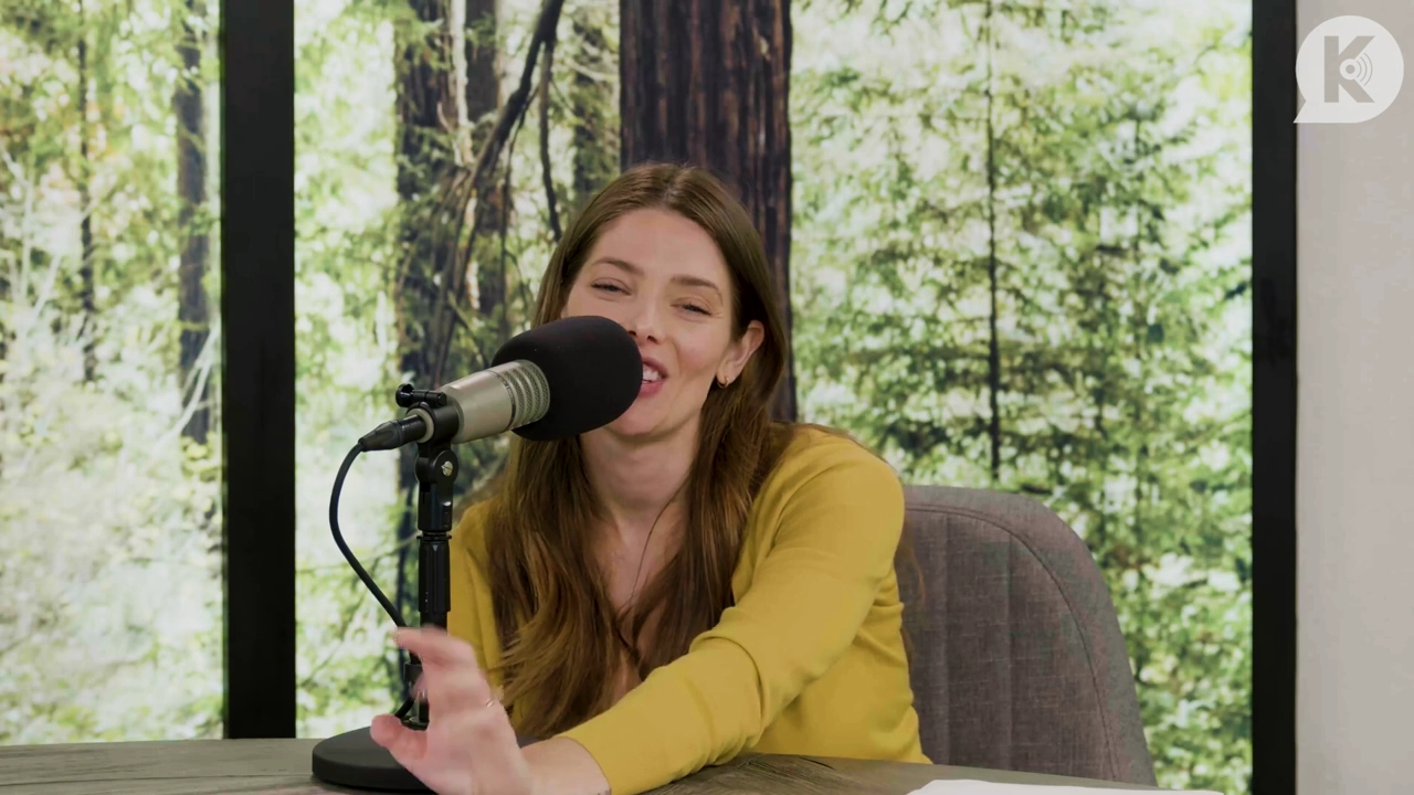 Ashley-Greene-dot-nl_TheTwilightEffect-Aflevering7NewMoonRewatchPart2of3-3728.jpg Ashley-Greene-dot-nl_TheTwilightEffect-Aflevering7NewMoonRewatchPart2of3-3728.jpg