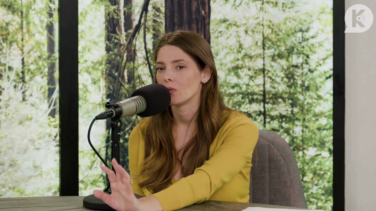 Ashley-Greene-dot-nl_TheTwilightEffect-Aflevering7NewMoonRewatchPart2of3-3736.jpg Ashley-Greene-dot-nl_TheTwilightEffect-Aflevering7NewMoonRewatchPart2of3-3736.jpg