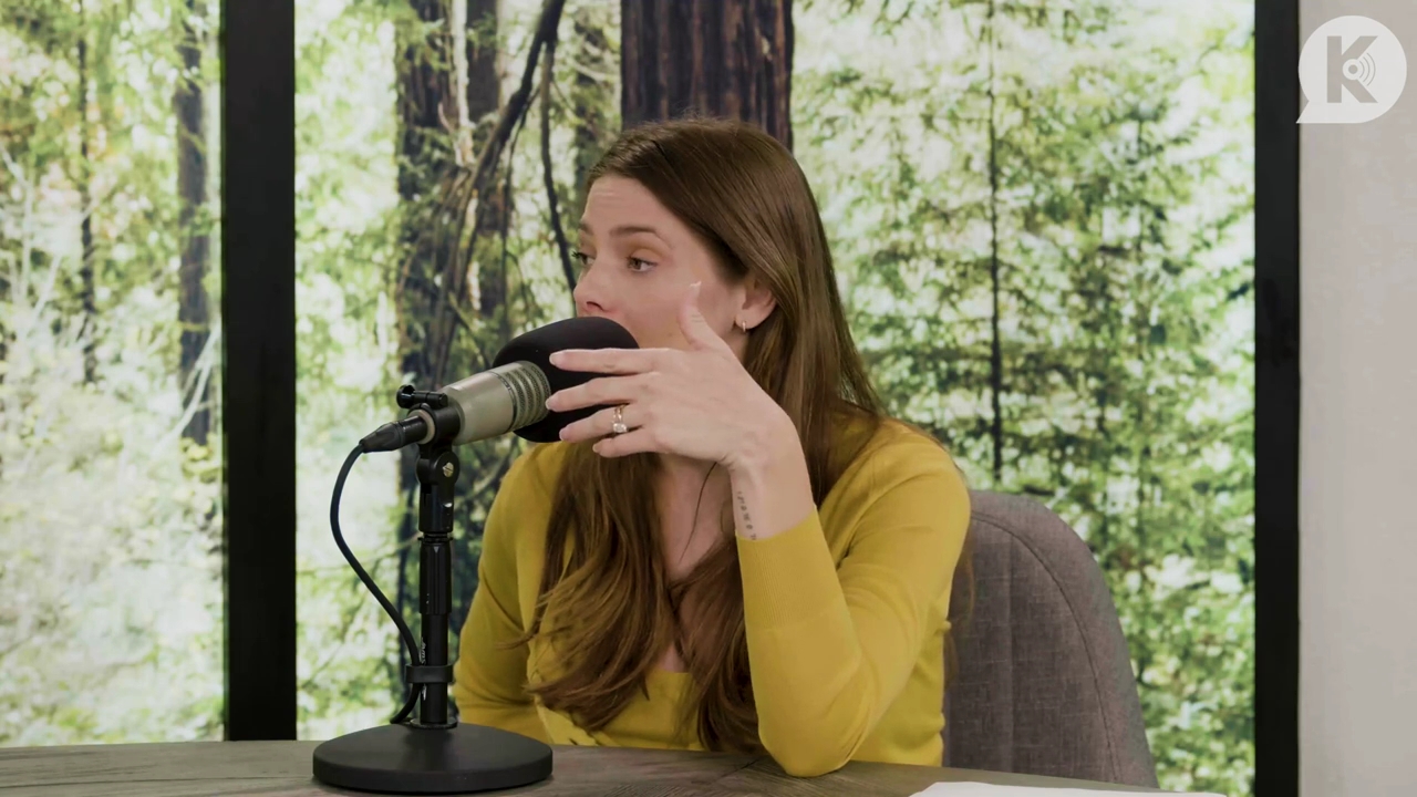 Ashley-Greene-dot-nl_TheTwilightEffect-Aflevering7NewMoonRewatchPart2of3-3765.jpg Ashley-Greene-dot-nl_TheTwilightEffect-Aflevering7NewMoonRewatchPart2of3-3765.jpg