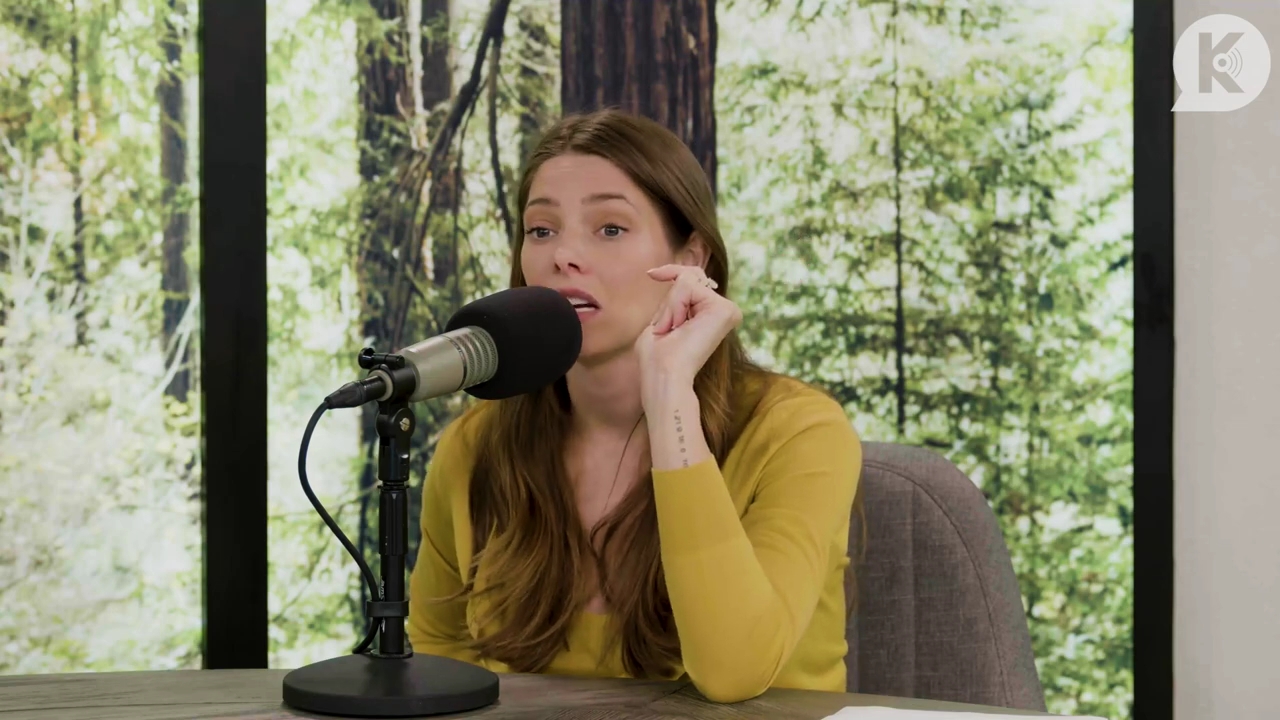 Ashley-Greene-dot-nl_TheTwilightEffect-Aflevering7NewMoonRewatchPart2of3-3768.jpg Ashley-Greene-dot-nl_TheTwilightEffect-Aflevering7NewMoonRewatchPart2of3-3768.jpg