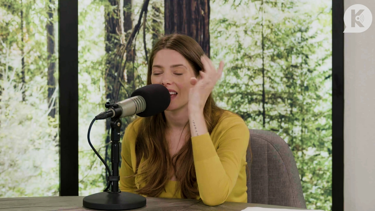 Ashley-Greene-dot-nl_TheTwilightEffect-Aflevering7NewMoonRewatchPart2of3-3777.jpg Ashley-Greene-dot-nl_TheTwilightEffect-Aflevering7NewMoonRewatchPart2of3-3777.jpg