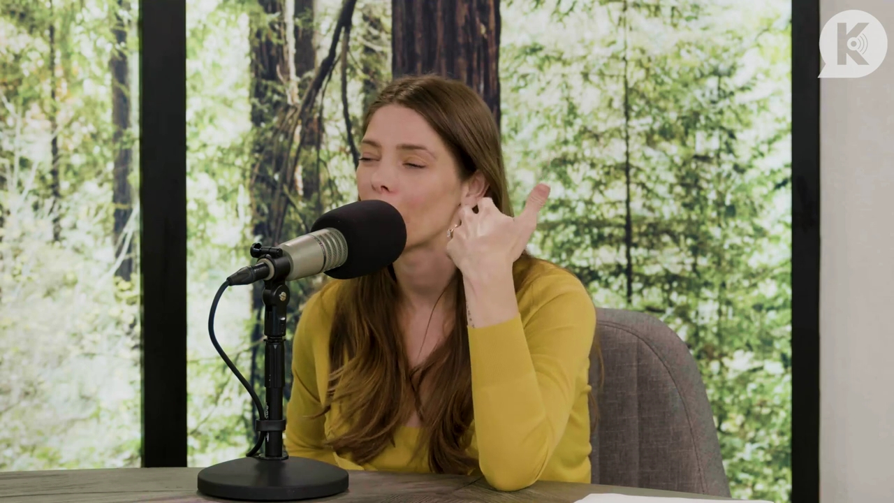 Ashley-Greene-dot-nl_TheTwilightEffect-Aflevering7NewMoonRewatchPart2of3-3780.jpg Ashley-Greene-dot-nl_TheTwilightEffect-Aflevering7NewMoonRewatchPart2of3-3780.jpg