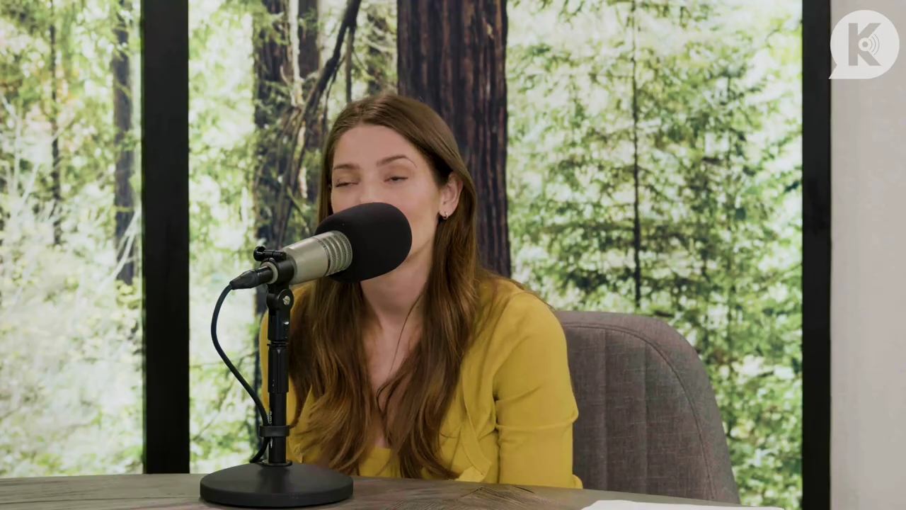 Ashley-Greene-dot-nl_TheTwilightEffect-Aflevering7NewMoonRewatchPart2of3-3811.jpg Ashley-Greene-dot-nl_TheTwilightEffect-Aflevering7NewMoonRewatchPart2of3-3811.jpg