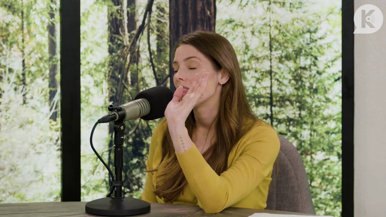 Ashley-Greene-dot-nl_TheTwilightEffect-Aflevering7NewMoonRewatchPart2of3-3818.jpg Ashley-Greene-dot-nl_TheTwilightEffect-Aflevering7NewMoonRewatchPart2of3-3818.jpg