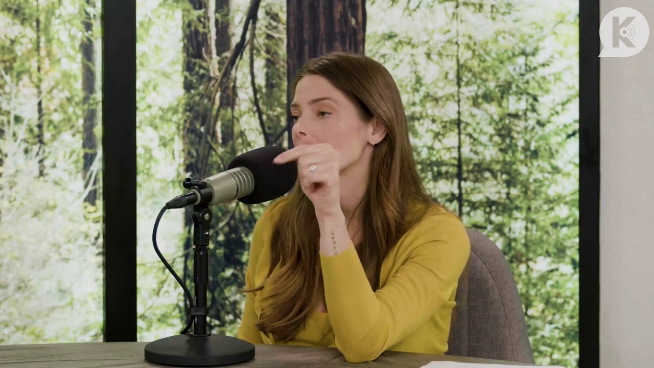 Ashley-Greene-dot-nl_TheTwilightEffect-Aflevering7NewMoonRewatchPart2of3-3819.jpg Ashley-Greene-dot-nl_TheTwilightEffect-Aflevering7NewMoonRewatchPart2of3-3819.jpg