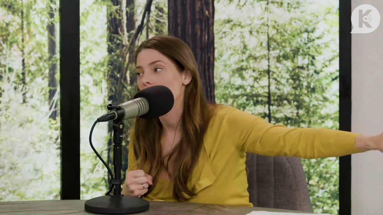 Ashley-Greene-dot-nl_TheTwilightEffect-Aflevering7NewMoonRewatchPart2of3-3824.jpg Ashley-Greene-dot-nl_TheTwilightEffect-Aflevering7NewMoonRewatchPart2of3-3824.jpg