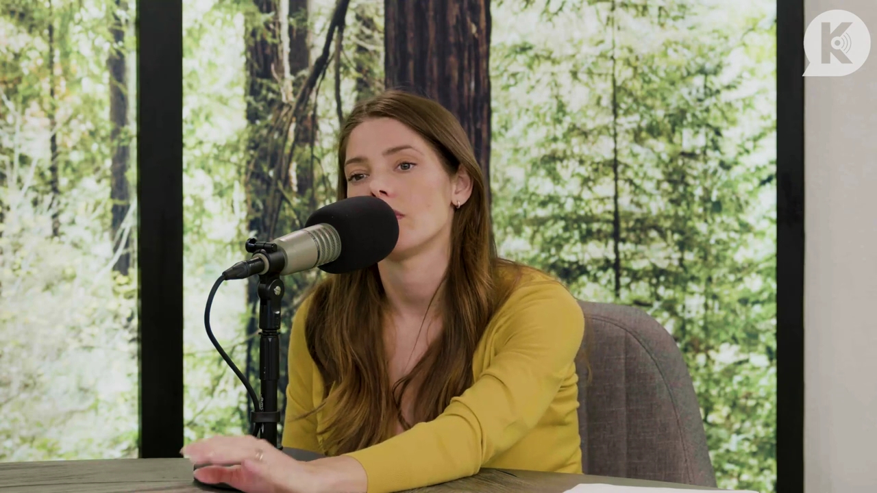 Ashley-Greene-dot-nl_TheTwilightEffect-Aflevering7NewMoonRewatchPart2of3-3849.jpg Ashley-Greene-dot-nl_TheTwilightEffect-Aflevering7NewMoonRewatchPart2of3-3849.jpg