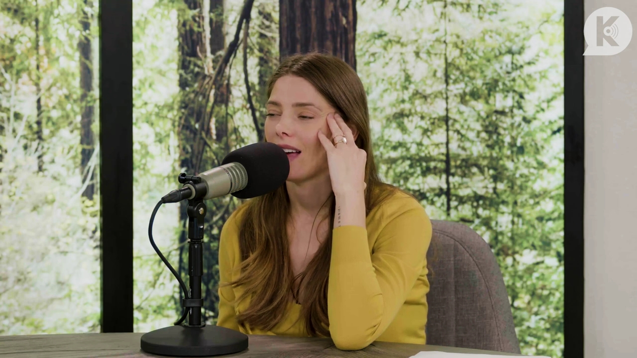 Ashley-Greene-dot-nl_TheTwilightEffect-Aflevering7NewMoonRewatchPart2of3-3948.jpg Ashley-Greene-dot-nl_TheTwilightEffect-Aflevering7NewMoonRewatchPart2of3-3948.jpg