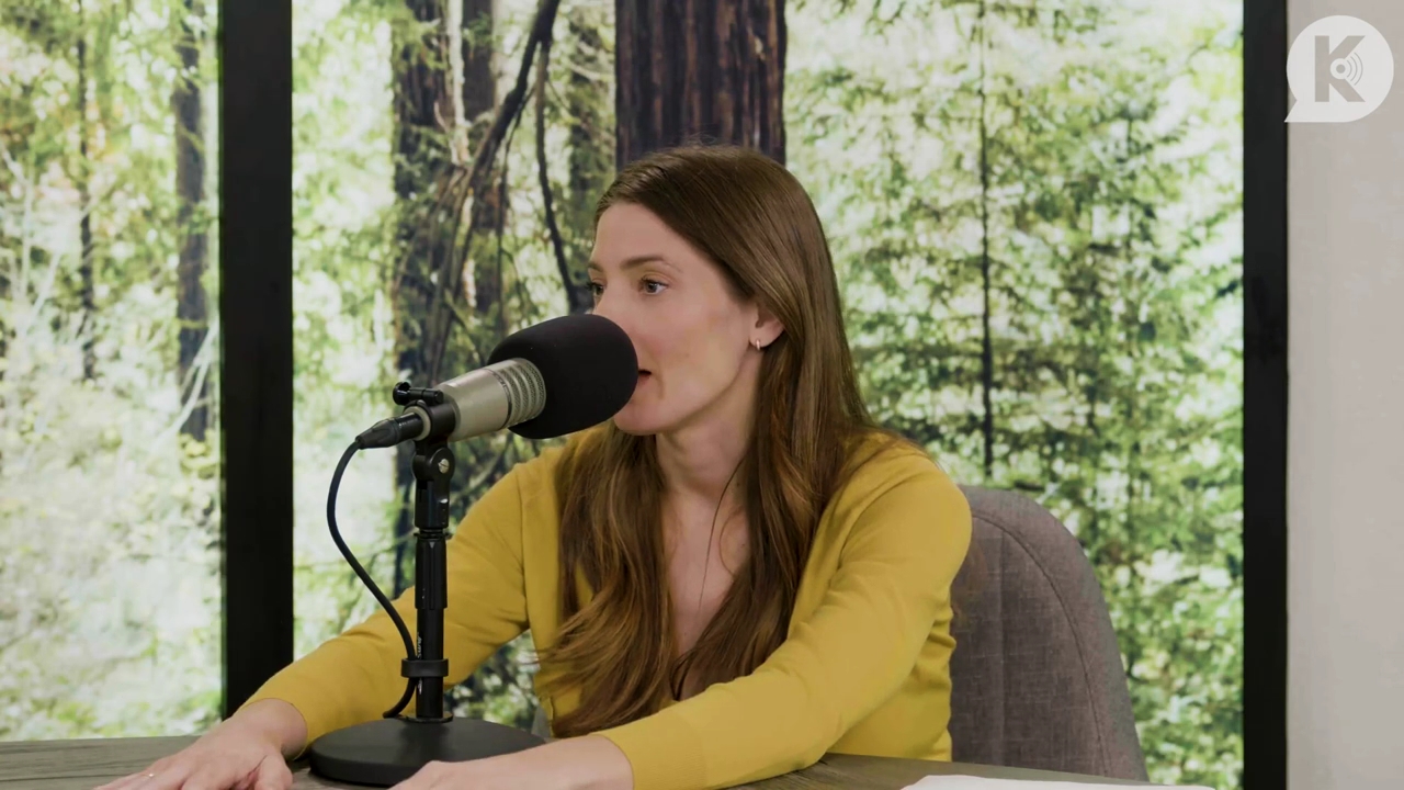 Ashley-Greene-dot-nl_TheTwilightEffect-Aflevering7NewMoonRewatchPart2of3-3985.jpg