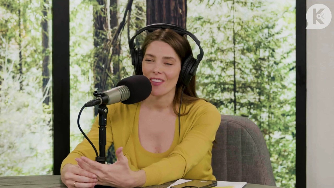 Ashley-Greene-dot-nl_TheTwilightEffect-Aflevering7NewMoonRewatchPart2of3-4019.jpg Ashley-Greene-dot-nl_TheTwilightEffect-Aflevering7NewMoonRewatchPart2of3-4019.jpg