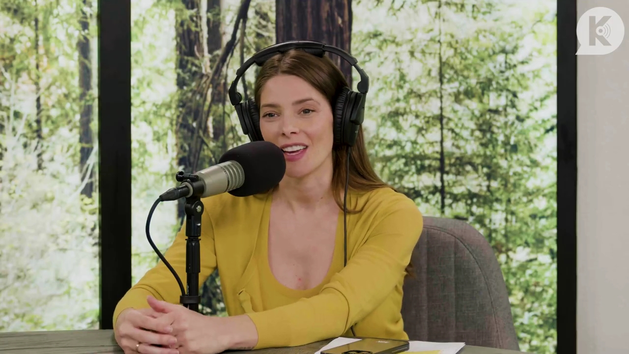 Ashley-Greene-dot-nl_TheTwilightEffect-Aflevering7NewMoonRewatchPart2of3-4028.jpg Ashley-Greene-dot-nl_TheTwilightEffect-Aflevering7NewMoonRewatchPart2of3-4028.jpg