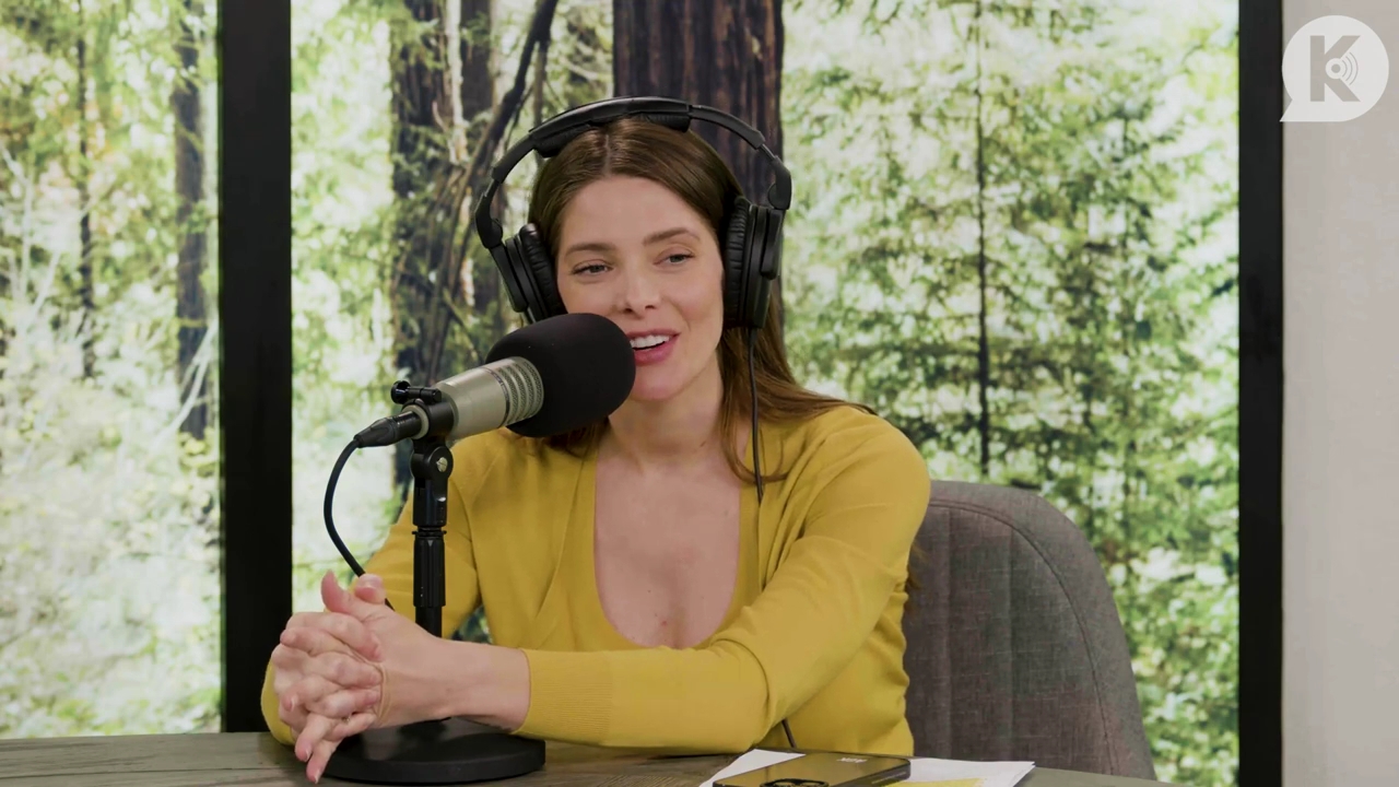 Ashley-Greene-dot-nl_TheTwilightEffect-Aflevering7NewMoonRewatchPart2of3-4072.jpg Ashley-Greene-dot-nl_TheTwilightEffect-Aflevering7NewMoonRewatchPart2of3-4072.jpg