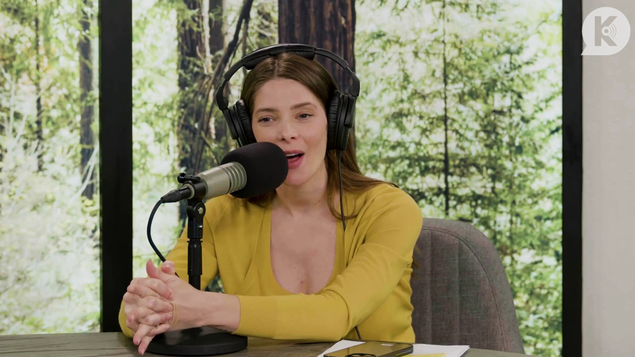 Ashley-Greene-dot-nl_TheTwilightEffect-Aflevering7NewMoonRewatchPart2of3-4073.jpg Ashley-Greene-dot-nl_TheTwilightEffect-Aflevering7NewMoonRewatchPart2of3-4073.jpg