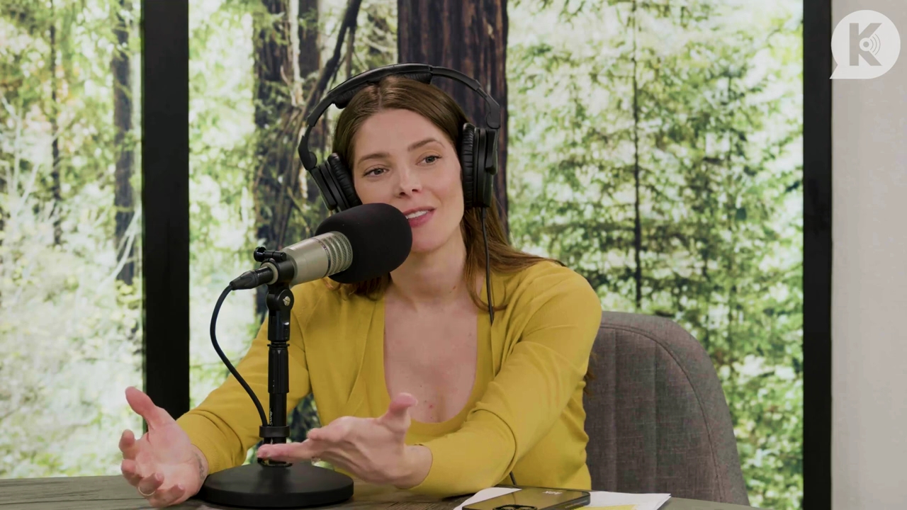 Ashley-Greene-dot-nl_TheTwilightEffect-Aflevering7NewMoonRewatchPart2of3-4075.jpg Ashley-Greene-dot-nl_TheTwilightEffect-Aflevering7NewMoonRewatchPart2of3-4075.jpg