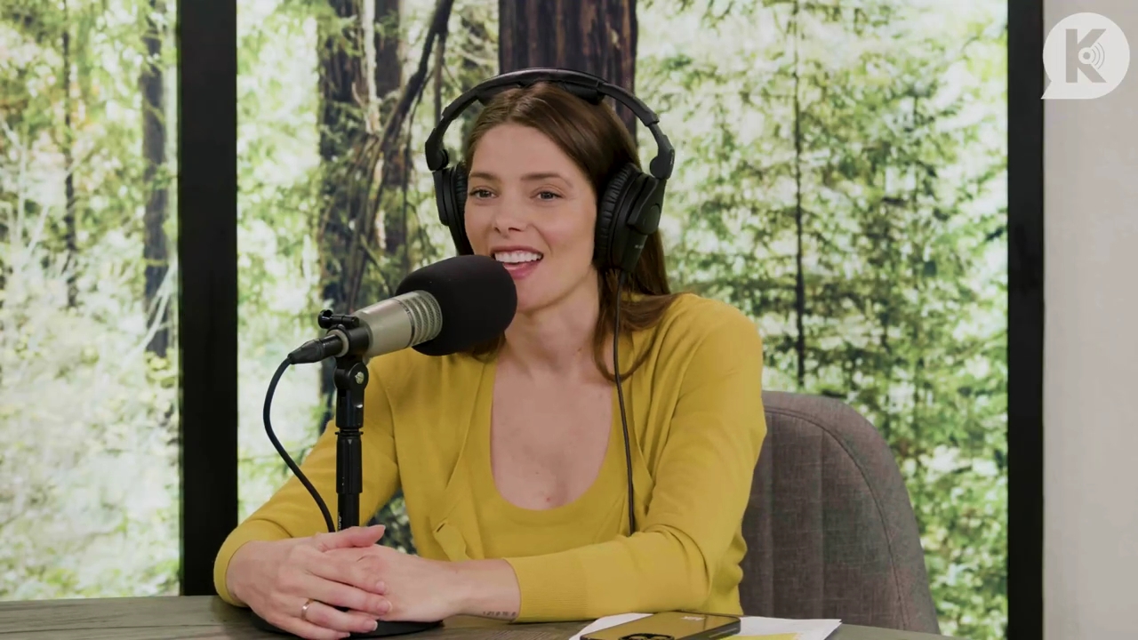 Ashley-Greene-dot-nl_TheTwilightEffect-Aflevering7NewMoonRewatchPart2of3-4196.jpg Ashley-Greene-dot-nl_TheTwilightEffect-Aflevering7NewMoonRewatchPart2of3-4196.jpg