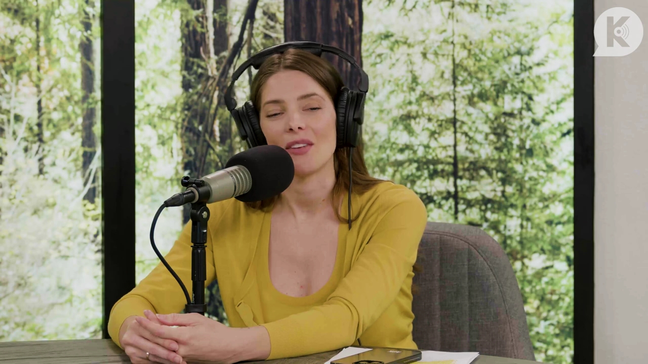 Ashley-Greene-dot-nl_TheTwilightEffect-Aflevering7NewMoonRewatchPart2of3-4231.jpg Ashley-Greene-dot-nl_TheTwilightEffect-Aflevering7NewMoonRewatchPart2of3-4231.jpg