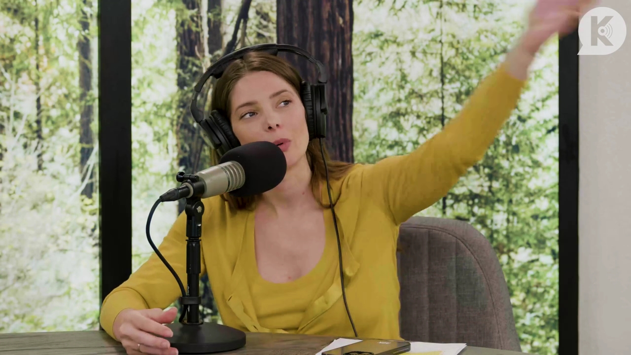 Ashley-Greene-dot-nl_TheTwilightEffect-Aflevering7NewMoonRewatchPart2of3-4235.jpg Ashley-Greene-dot-nl_TheTwilightEffect-Aflevering7NewMoonRewatchPart2of3-4235.jpg