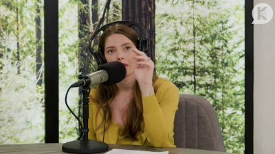 Ashley-Greene-dot-nl_TheTwilightEffect-Aflevering7NewMoonRewatchPart2of3-0416.jpg