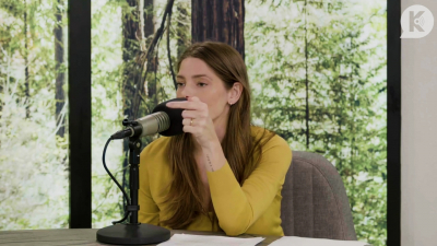 Ashley-Greene-dot-nl_TheTwilightEffect-Aflevering7NewMoonRewatchPart2of3-1493.jpg