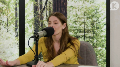 Ashley-Greene-dot-nl_TheTwilightEffect-Aflevering7NewMoonRewatchPart2of3-2730.jpg