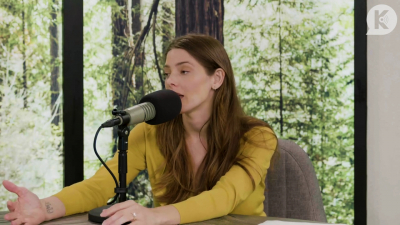 Ashley-Greene-dot-nl_TheTwilightEffect-Aflevering7NewMoonRewatchPart2of3-2811.jpg
