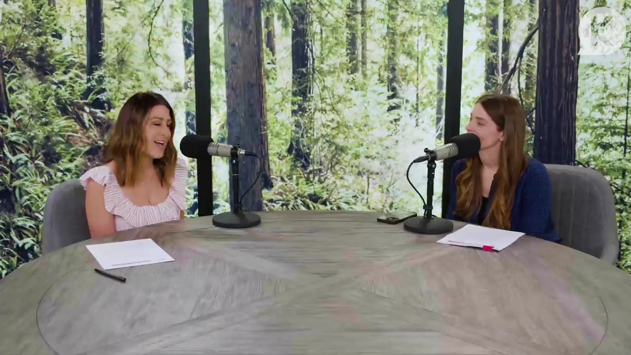 Ashley-Greene-dot-nl_TheTwilightEffectPostcast-Aflevering9NewMoonRewatchPart3of3-0004.jpg Ashley-Greene-dot-nl_TheTwilightEffectPostcast-Aflevering9NewMoonRewatchPart3of3-0004.jpg