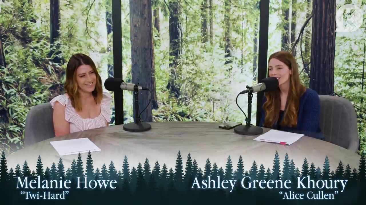 Ashley-Greene-dot-nl_TheTwilightEffectPostcast-Aflevering9NewMoonRewatchPart3of3-0008.jpg Ashley-Greene-dot-nl_TheTwilightEffectPostcast-Aflevering9NewMoonRewatchPart3of3-0008.jpg