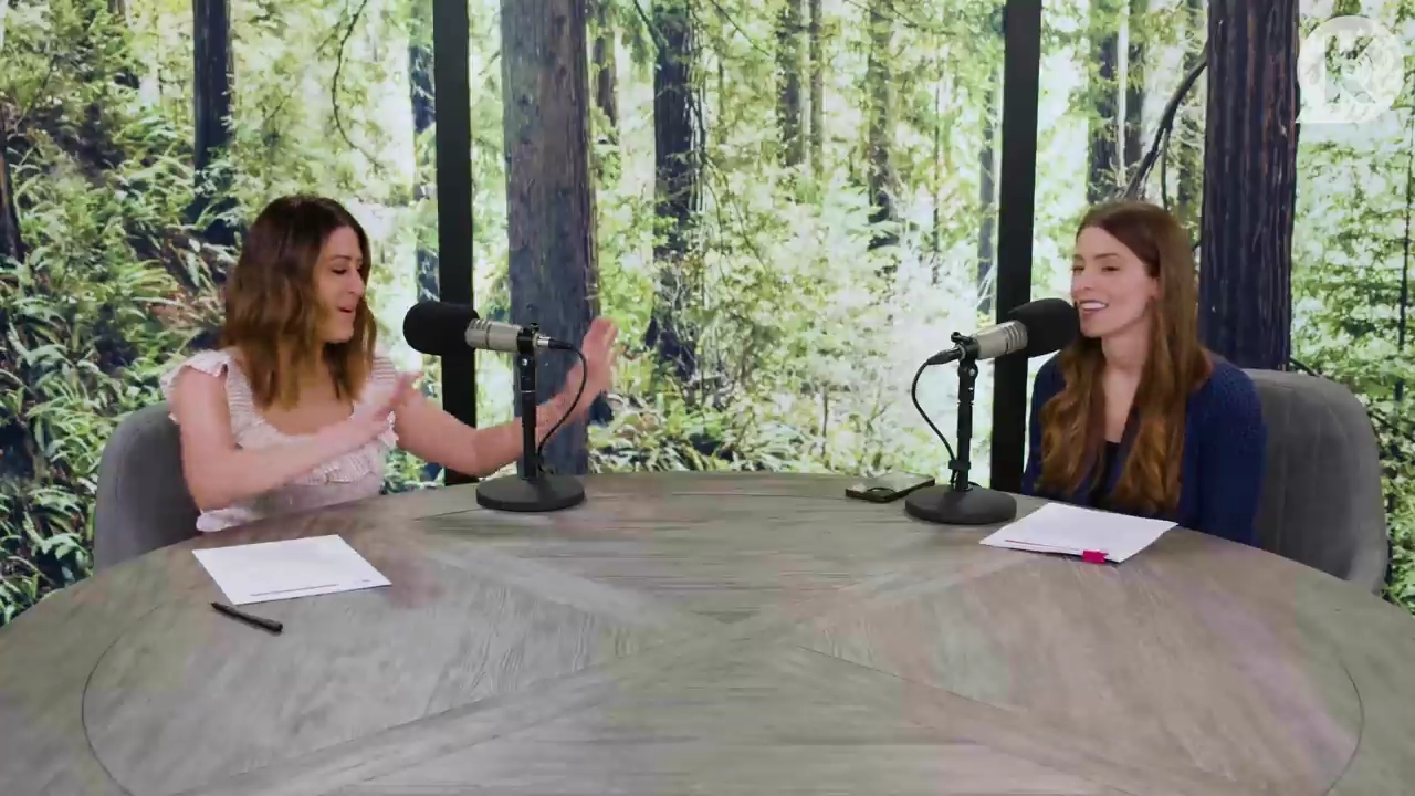 Ashley-Greene-dot-nl_TheTwilightEffectPostcast-Aflevering9NewMoonRewatchPart3of3-0041.jpg Ashley-Greene-dot-nl_TheTwilightEffectPostcast-Aflevering9NewMoonRewatchPart3of3-0041.jpg