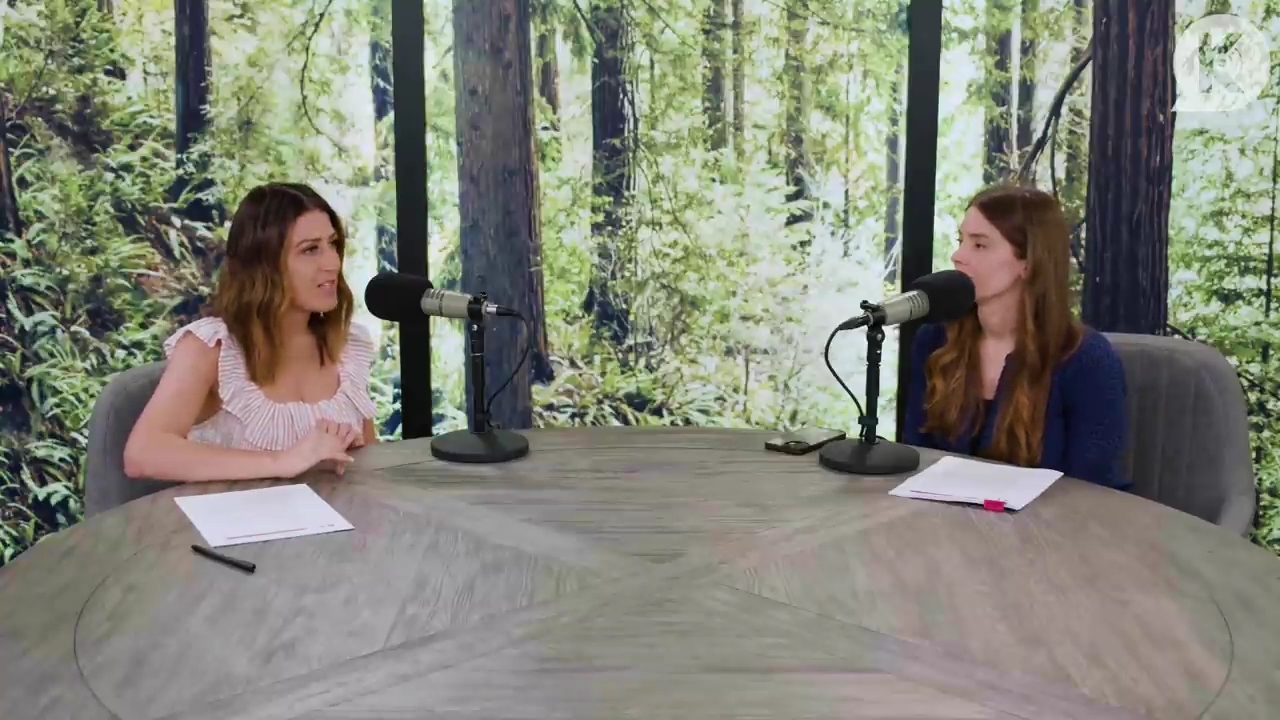 Ashley-Greene-dot-nl_TheTwilightEffectPostcast-Aflevering9NewMoonRewatchPart3of3-0080.jpg Ashley-Greene-dot-nl_TheTwilightEffectPostcast-Aflevering9NewMoonRewatchPart3of3-0080.jpg