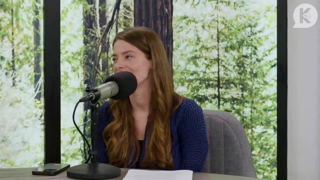 Ashley-Greene-dot-nl_TheTwilightEffectPostcast-Aflevering9NewMoonRewatchPart3of3-0084.jpg Ashley-Greene-dot-nl_TheTwilightEffectPostcast-Aflevering9NewMoonRewatchPart3of3-0084.jpg