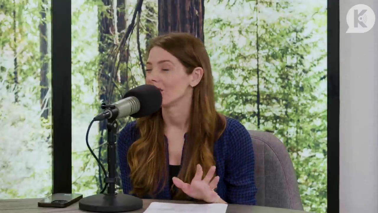 Ashley-Greene-dot-nl_TheTwilightEffectPostcast-Aflevering9NewMoonRewatchPart3of3-0166.jpg Ashley-Greene-dot-nl_TheTwilightEffectPostcast-Aflevering9NewMoonRewatchPart3of3-0166.jpg