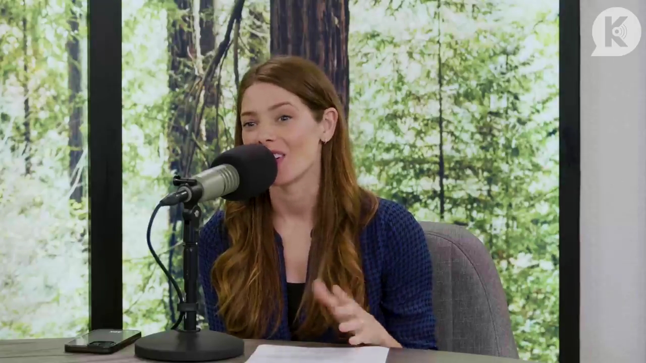 Ashley-Greene-dot-nl_TheTwilightEffectPostcast-Aflevering9NewMoonRewatchPart3of3-0167.jpg Ashley-Greene-dot-nl_TheTwilightEffectPostcast-Aflevering9NewMoonRewatchPart3of3-0167.jpg