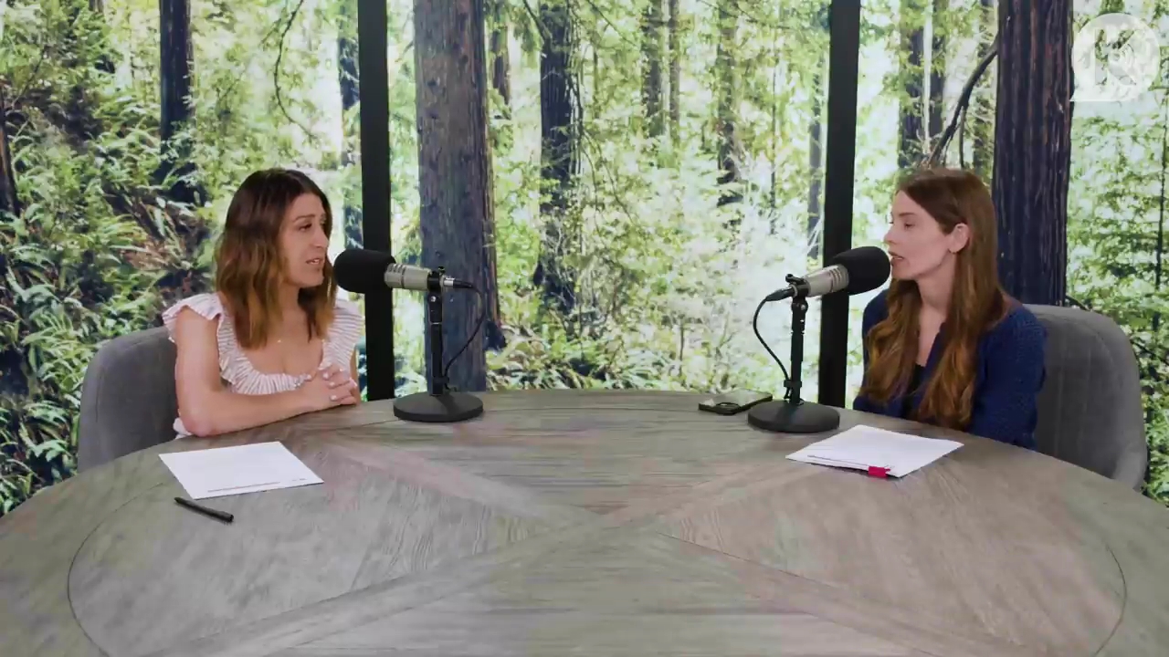 Ashley-Greene-dot-nl_TheTwilightEffectPostcast-Aflevering9NewMoonRewatchPart3of3-0206.jpg Ashley-Greene-dot-nl_TheTwilightEffectPostcast-Aflevering9NewMoonRewatchPart3of3-0206.jpg