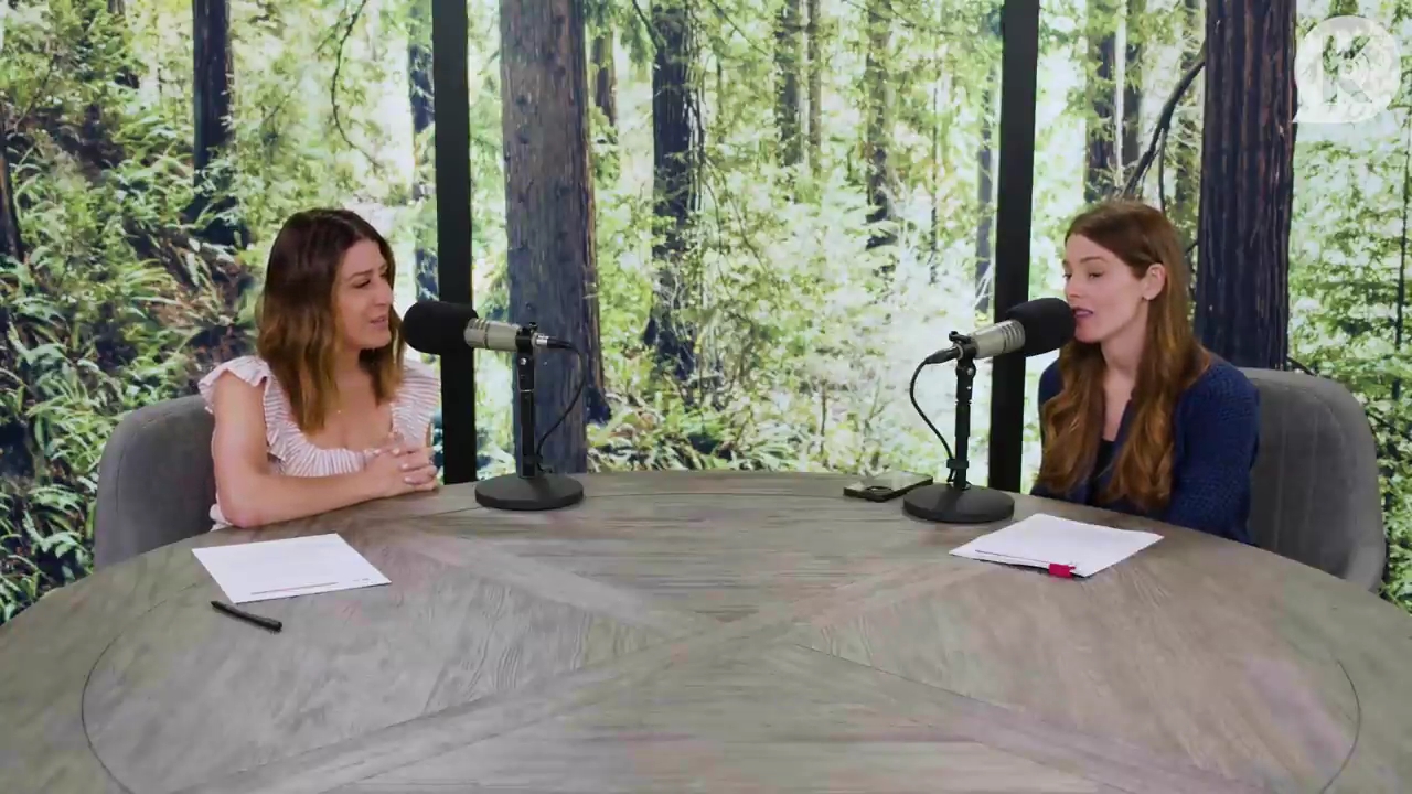 Ashley-Greene-dot-nl_TheTwilightEffectPostcast-Aflevering9NewMoonRewatchPart3of3-0215.jpg Ashley-Greene-dot-nl_TheTwilightEffectPostcast-Aflevering9NewMoonRewatchPart3of3-0215.jpg