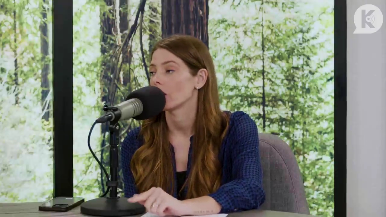 Ashley-Greene-dot-nl_TheTwilightEffectPostcast-Aflevering9NewMoonRewatchPart3of3-0257.jpg Ashley-Greene-dot-nl_TheTwilightEffectPostcast-Aflevering9NewMoonRewatchPart3of3-0257.jpg