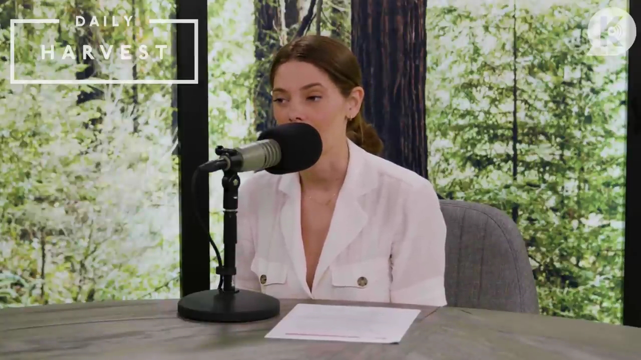 Ashley-Greene-dot-nl_TheTwilightEffectPostcast-Aflevering9NewMoonRewatchPart3of3-0274.jpg Ashley-Greene-dot-nl_TheTwilightEffectPostcast-Aflevering9NewMoonRewatchPart3of3-0274.jpg