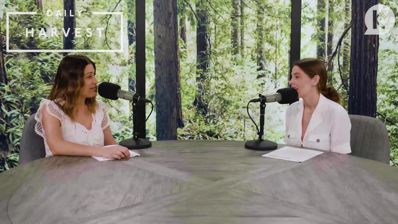 Ashley-Greene-dot-nl_TheTwilightEffectPostcast-Aflevering9NewMoonRewatchPart3of3-0281.jpg Ashley-Greene-dot-nl_TheTwilightEffectPostcast-Aflevering9NewMoonRewatchPart3of3-0281.jpg