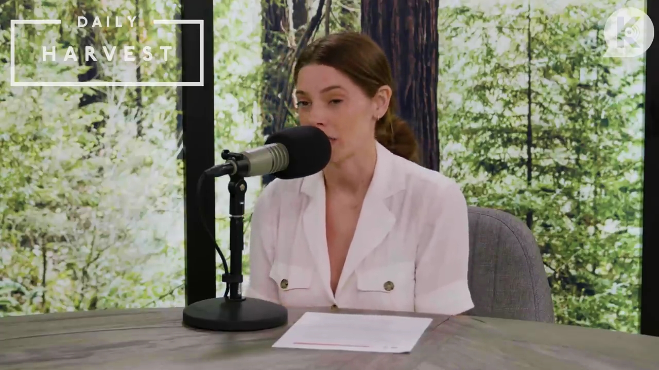 Ashley-Greene-dot-nl_TheTwilightEffectPostcast-Aflevering9NewMoonRewatchPart3of3-0296.jpg Ashley-Greene-dot-nl_TheTwilightEffectPostcast-Aflevering9NewMoonRewatchPart3of3-0296.jpg