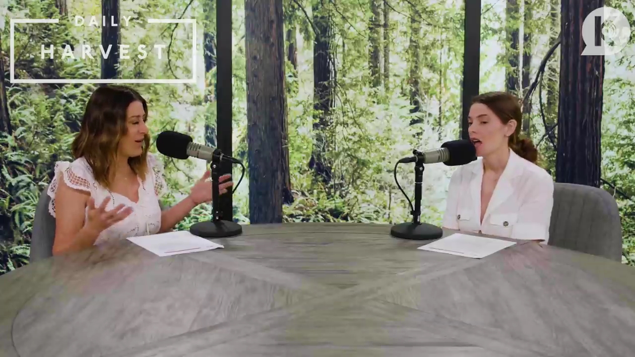 Ashley-Greene-dot-nl_TheTwilightEffectPostcast-Aflevering9NewMoonRewatchPart3of3-0341.jpg Ashley-Greene-dot-nl_TheTwilightEffectPostcast-Aflevering9NewMoonRewatchPart3of3-0341.jpg