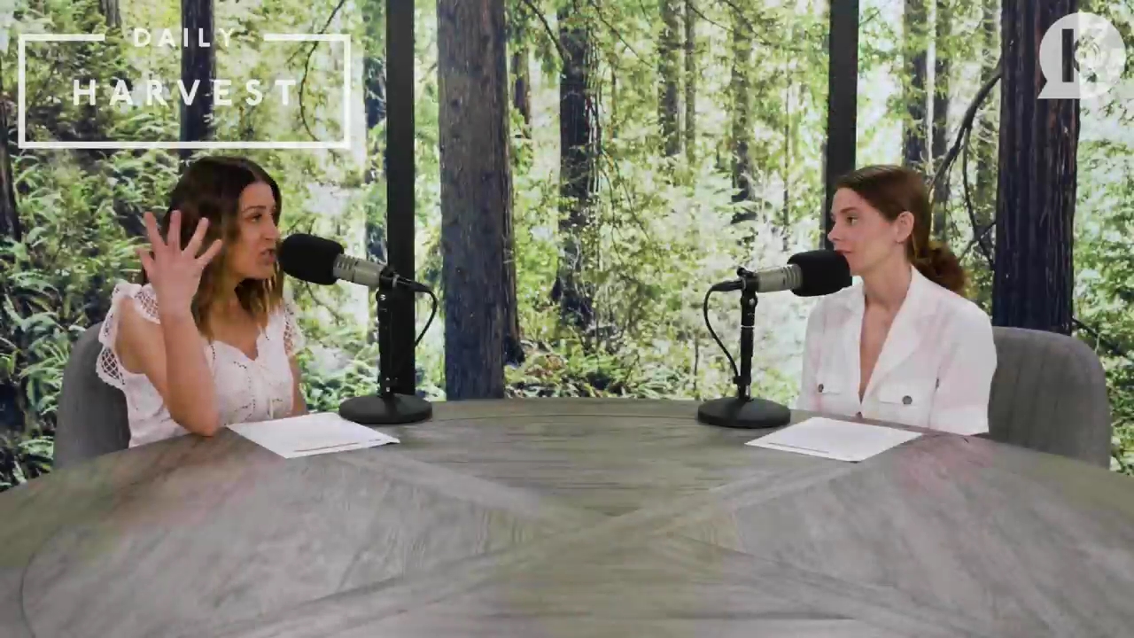 Ashley-Greene-dot-nl_TheTwilightEffectPostcast-Aflevering9NewMoonRewatchPart3of3-0352.jpg Ashley-Greene-dot-nl_TheTwilightEffectPostcast-Aflevering9NewMoonRewatchPart3of3-0352.jpg