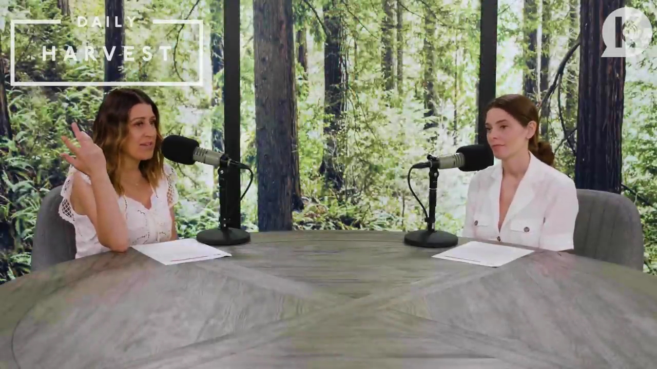 Ashley-Greene-dot-nl_TheTwilightEffectPostcast-Aflevering9NewMoonRewatchPart3of3-0354.jpg Ashley-Greene-dot-nl_TheTwilightEffectPostcast-Aflevering9NewMoonRewatchPart3of3-0354.jpg